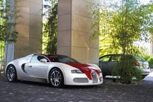  Bugatti Veyron     